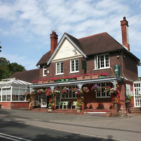 The Wheatsheaf Inn Haslemere Exteriör bild